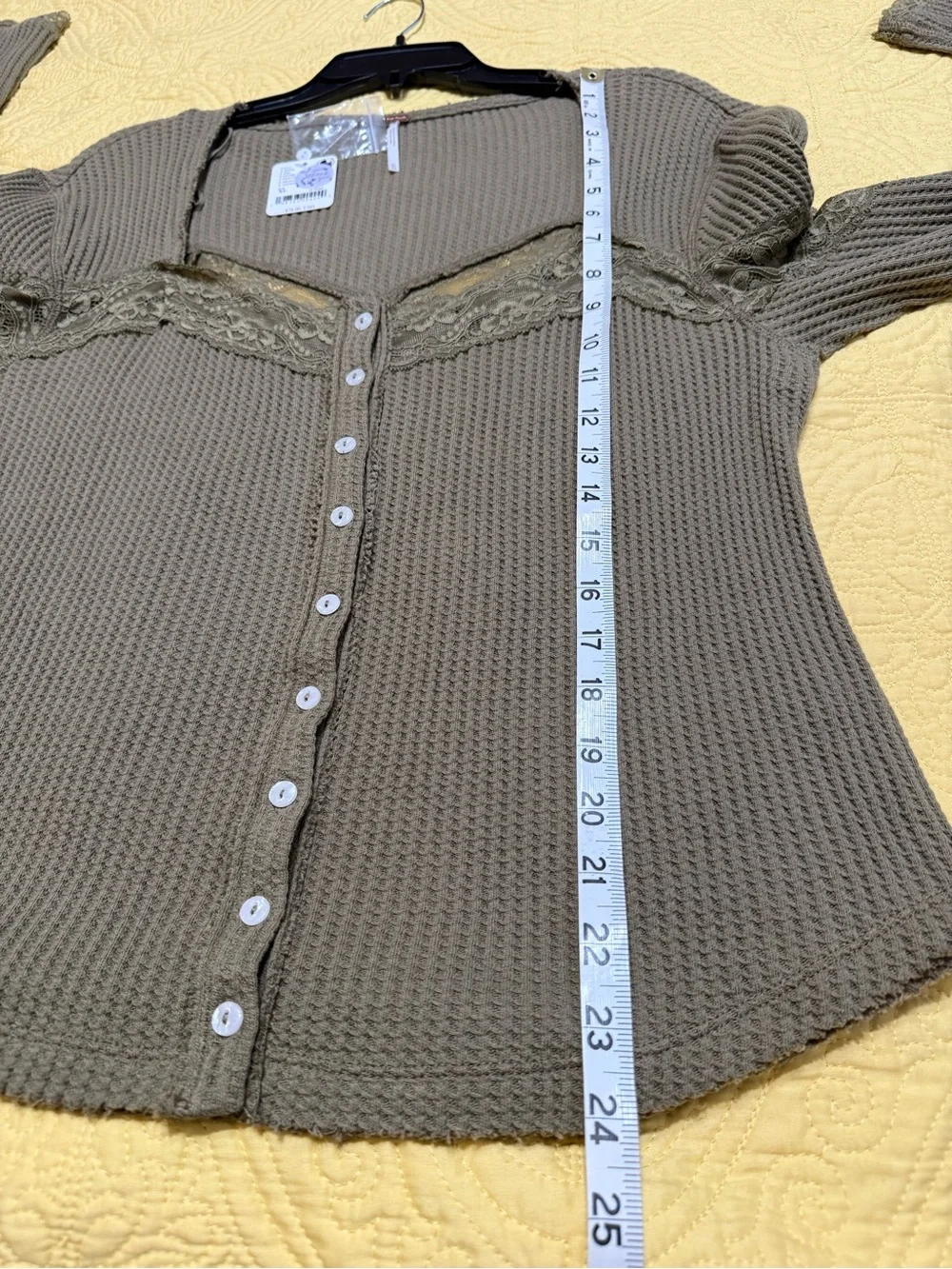 H215 NWT Free People XL pp18-24 Olive Green Lace-Trim Button-Up Waffle Knit Top - Picture 8 of 10